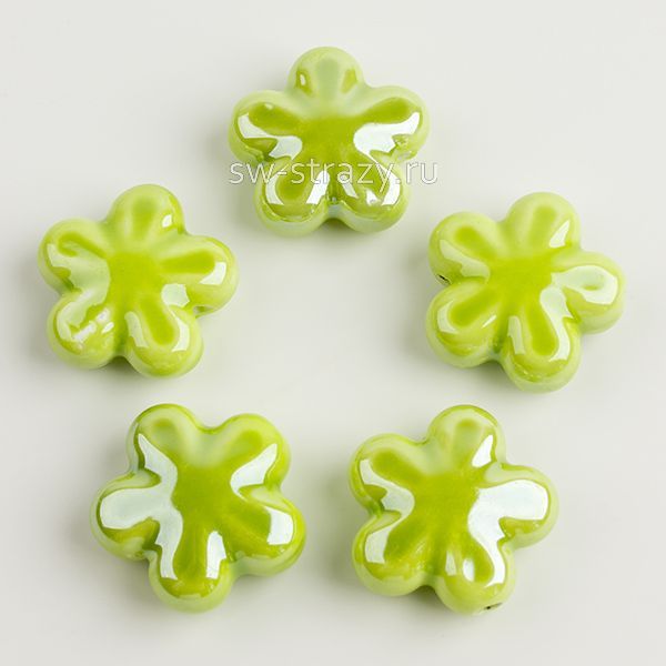 Бусина керамическая цветок 13 мм салатовая