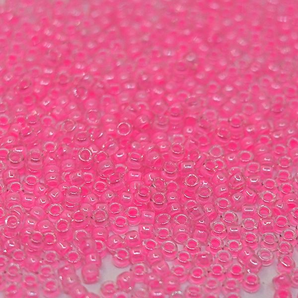 Бисер круглый 11/0 #0379 Окрашенный изнутри, хрусталь/розовый