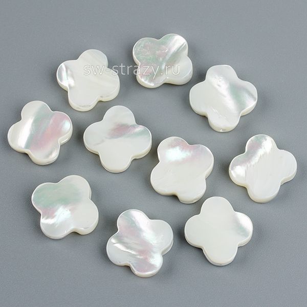 Бусина-клевер из перламутра 12 мм белая