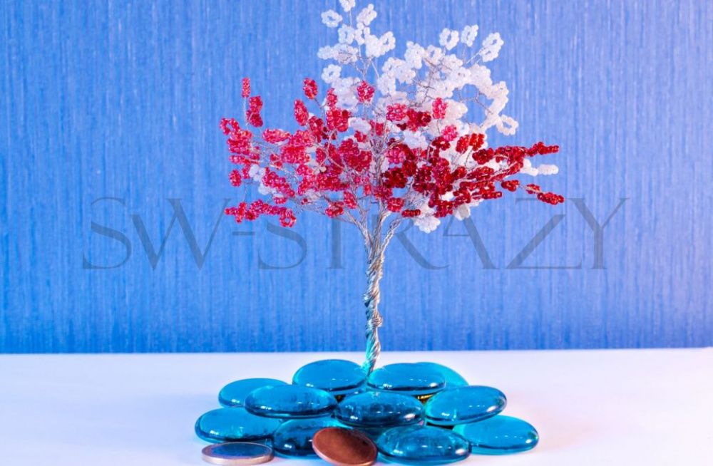 Дерево из бисера