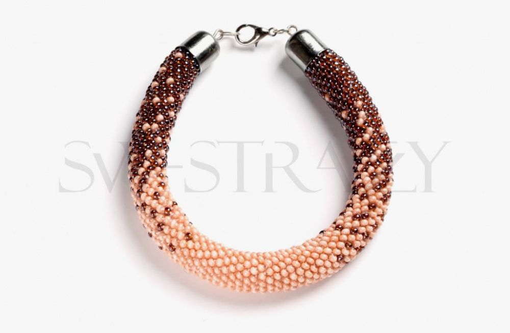 Градиентный браслет из бисера